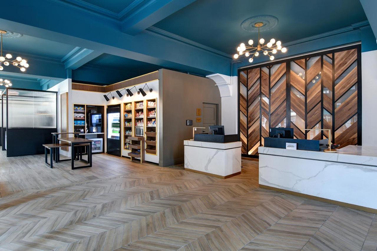Courtyard By Marriott Downtown Hotel Cincinnati
